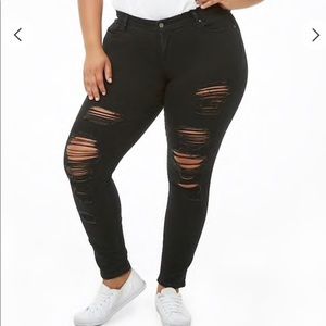 Levi’s Plus Size 711 Skinny Jeans- Black